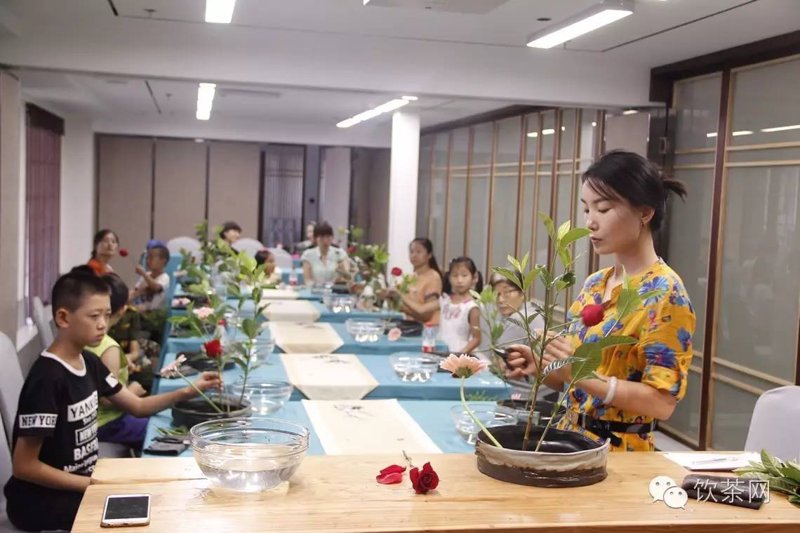 节日里的温情使者——鲜花的魅力与选择